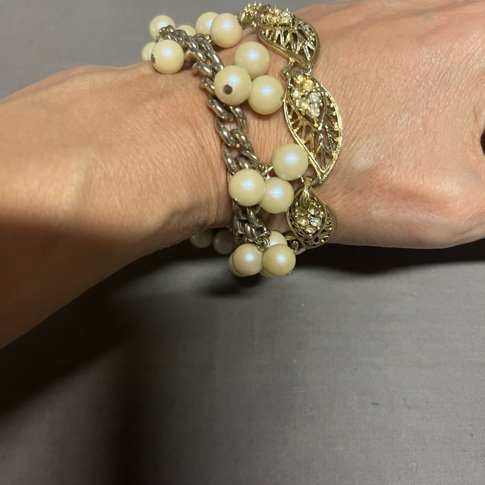 Bundle 2 vintage Elegant Gold and Cream Bracelet Sets